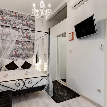 Sweet Dreams At King Street Silver Budapest