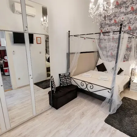 Apartment Sweet Dreams At King Street Silver *